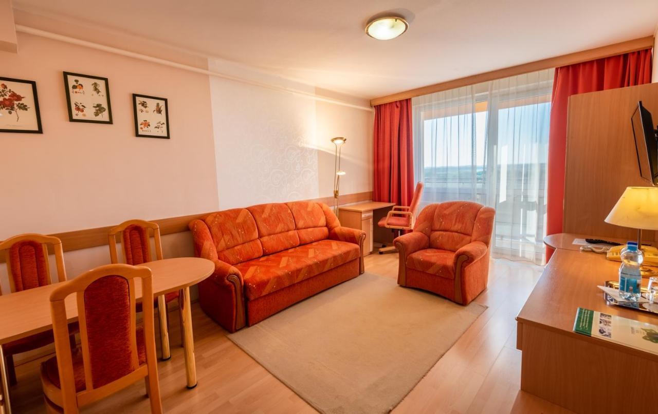 Hotel Baratsag Hajduszoboszlo Exterior photo