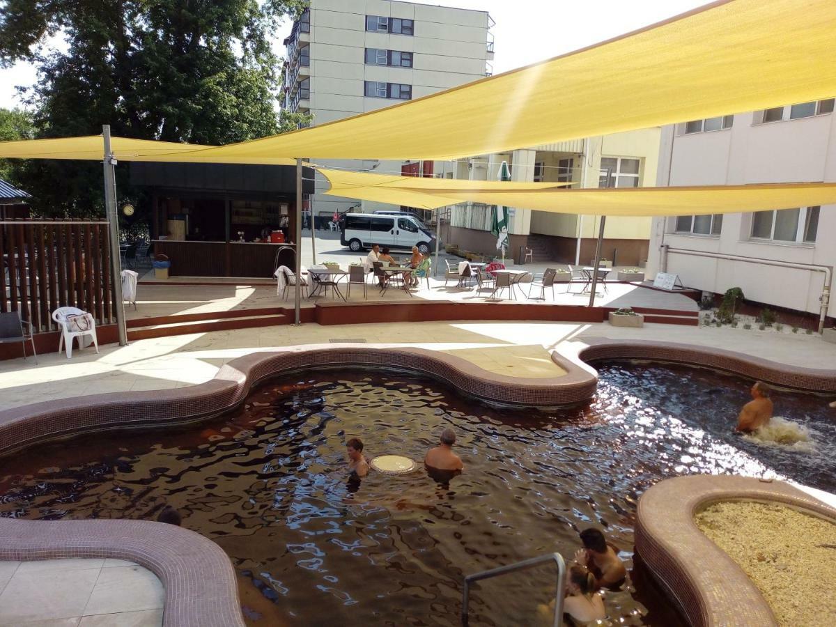 Hotel Baratsag Hajduszoboszlo Exterior photo